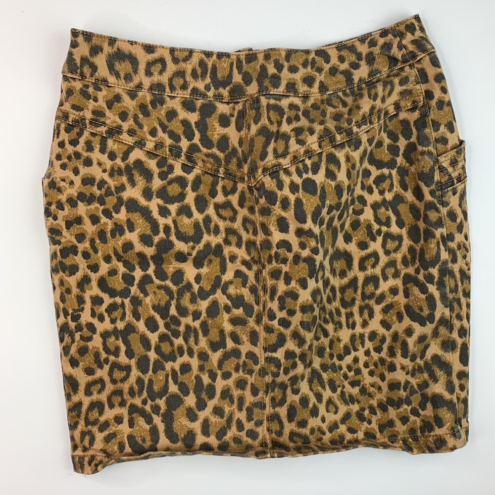 H&M Divided Cheetah Print Skirt